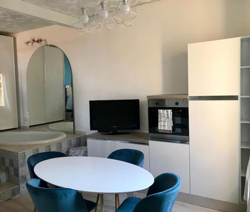 Romantico Monolocale Con Vista Sulla Torre Vigevano Kültér fotó